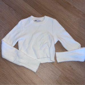 Zara fuzzy white cropped sweater